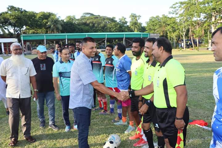 নড়াইল জেলা পুলিশে ফুটবল টুর্নামেন্ট অনুষ্ঠিত