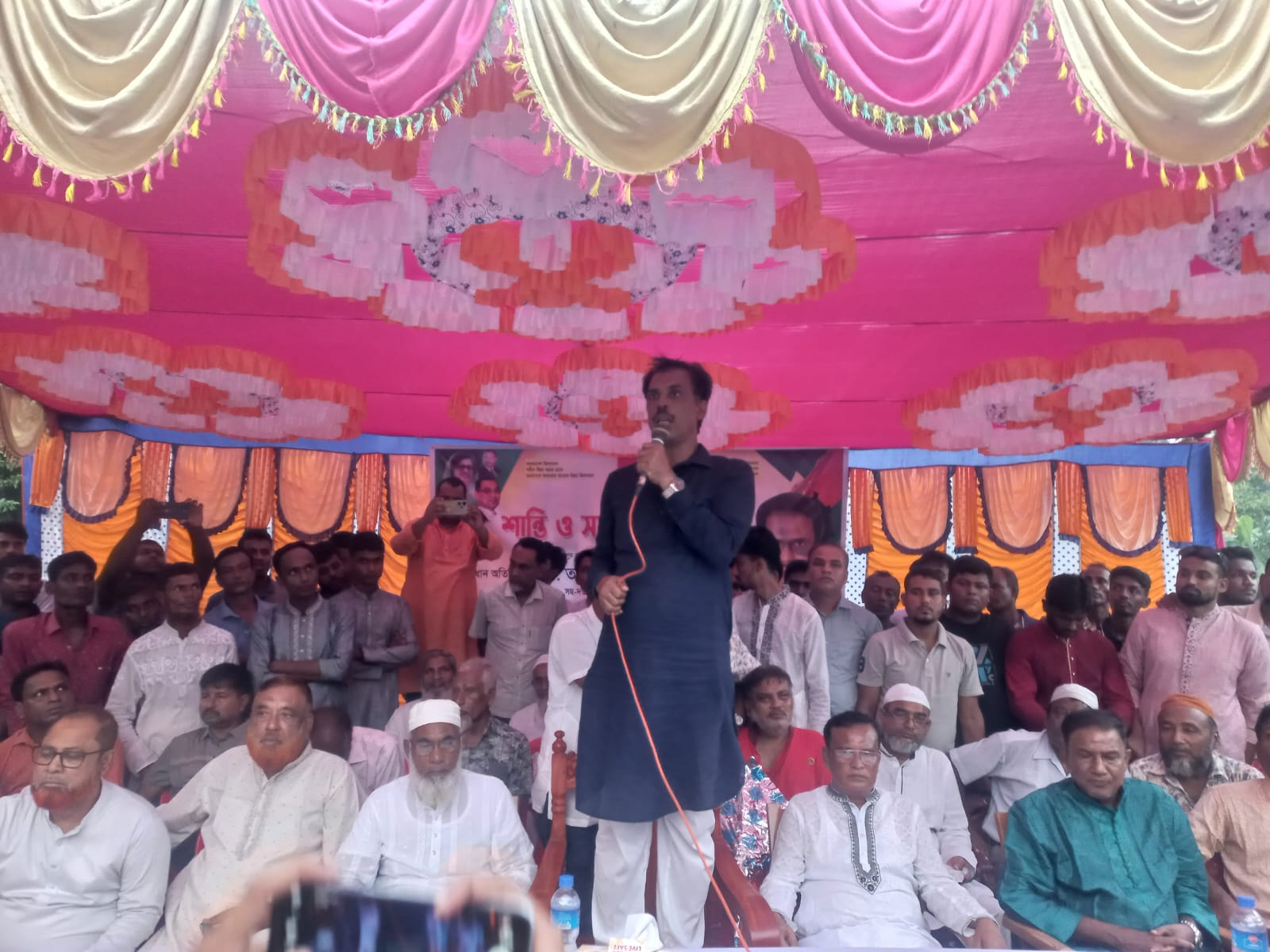 লালপুর-বাগাতিপাড়াকে বিশ্ব-দরবারে পরিচিত করাতে চান বিএনপি নেতা টিপু