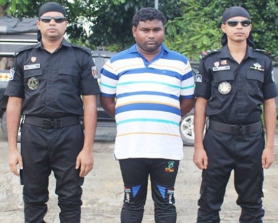 বেনাপোলের গোল্ড নাসিরসহ দুজনকে অভিযুক্ত করে চার্জশিট