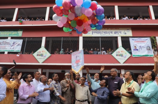সামসুল হক খান স্কুল অ্যান্ড কলেজে মিনি ফুটবল খেলার শুভ উদ্বোধন